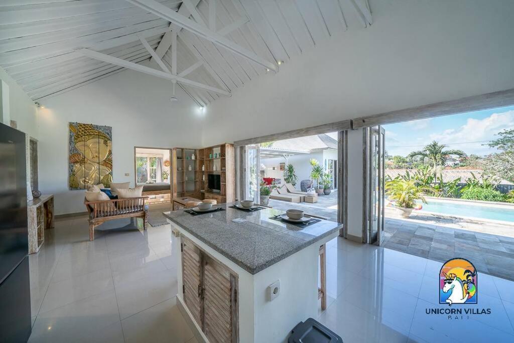 Villa Eva - By Unicorn Villas Bali Улувату Экстерьер фото