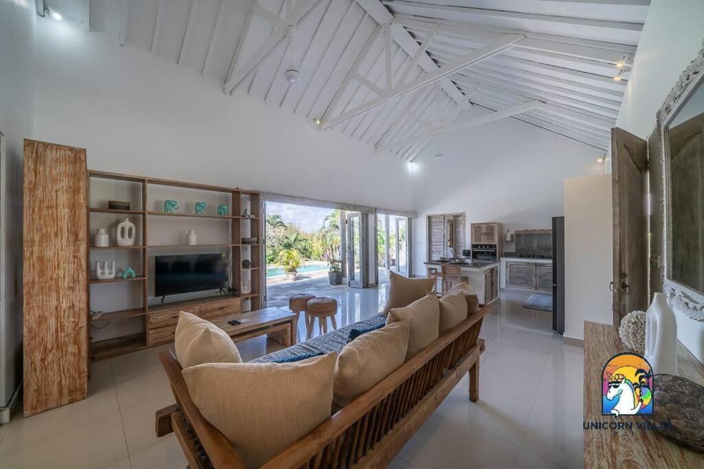 Villa Eva - By Unicorn Villas Bali Улувату Экстерьер фото