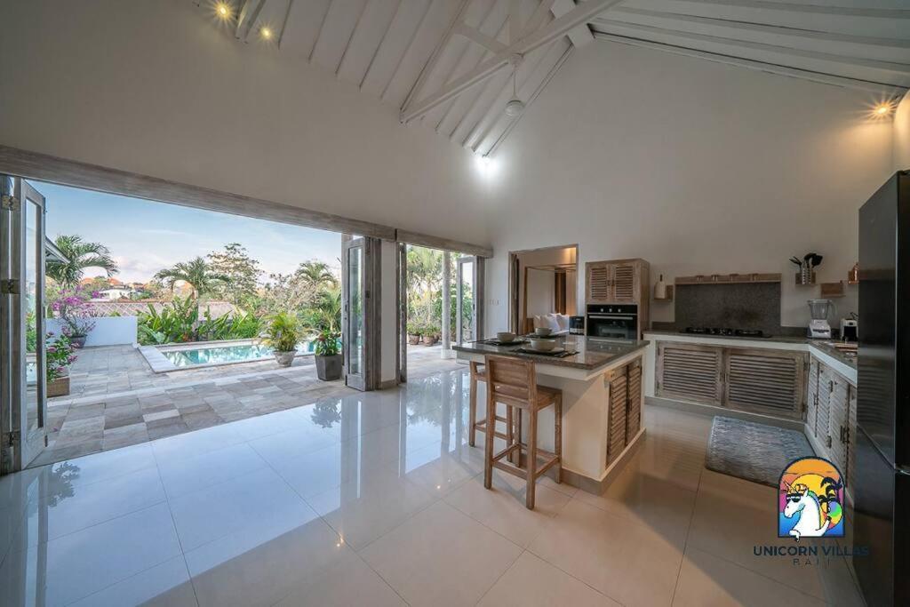 Villa Eva - By Unicorn Villas Bali Улувату Экстерьер фото